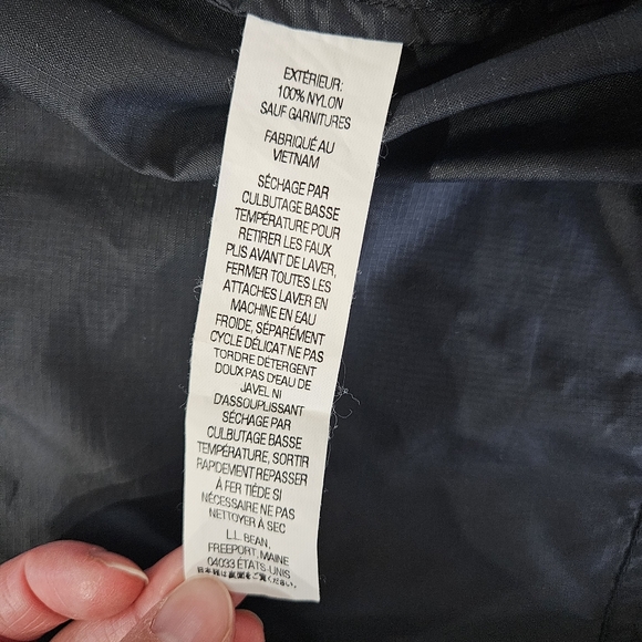 NWOT L.L.Bean Light Jacket, Medium, Black - Picture 10 of 12